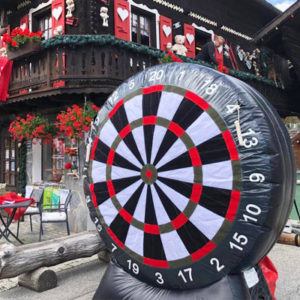 Cible à fléchettes géante