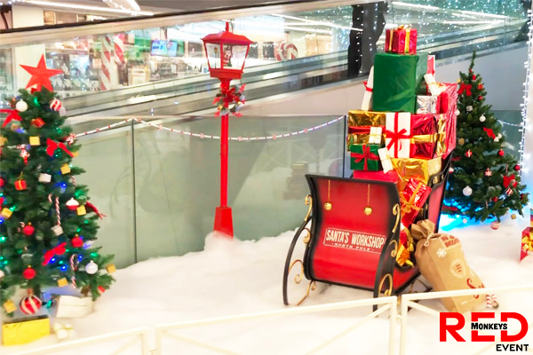 De╠ücoration-Noe╠êl-the╠ümatique-cadeaux-et-sucre-dorge