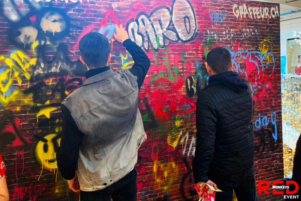 Initiation-graffiti-centre-commercial-1