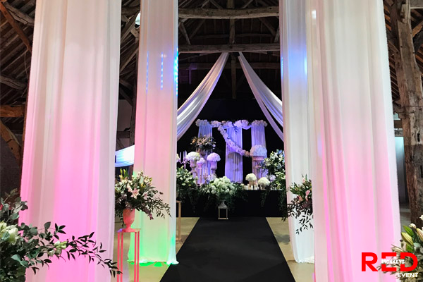 Mariage-prive╠ü-red-monkeys-2