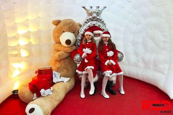 Pe╠Çre-Noe╠êl-centre-croix-blanche-Epalinge-Red-monkeys-4