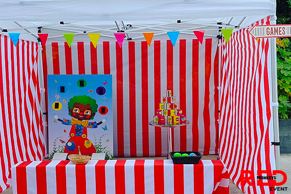 Stand-jeux-chamboule-tout-clown