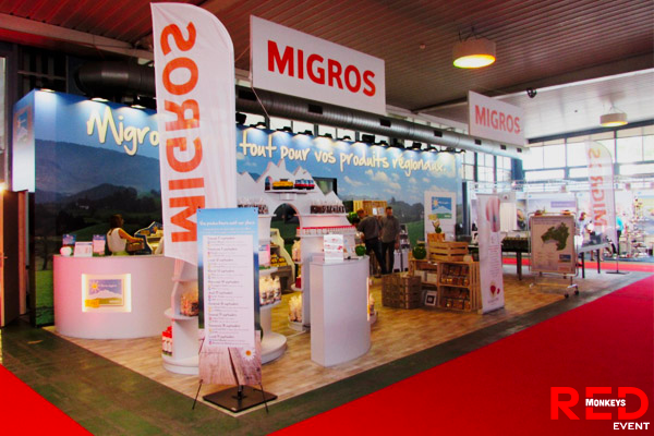 comptoir-suisse-migros-red-monkeys-3